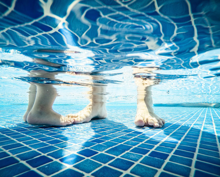 Personaliza tu futura piscina con la construcción de piscinas a medida