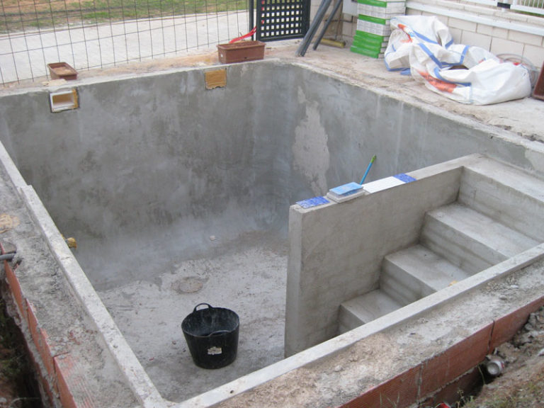 Construir una piscina de obra en Barcelona desde cero