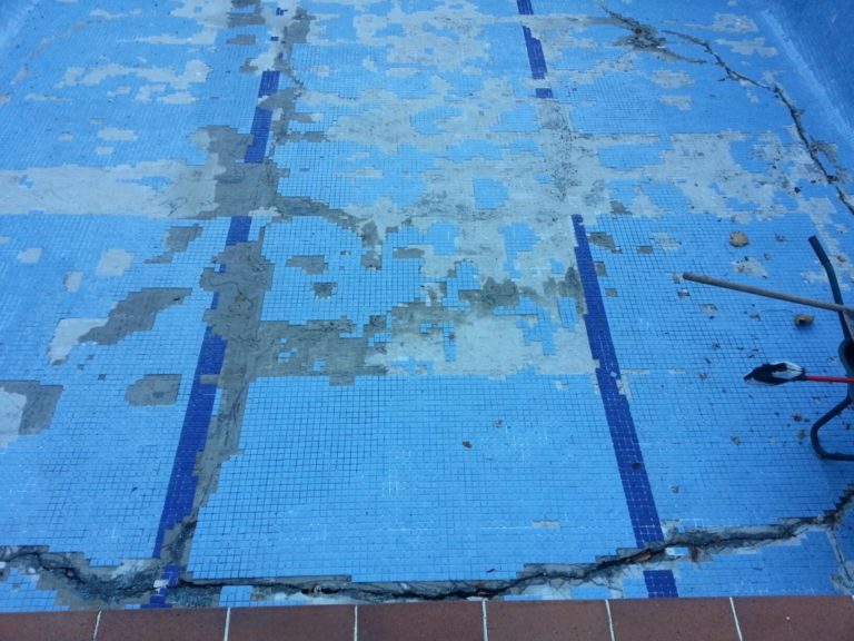 Principales causas de las reparaciones de piscinas