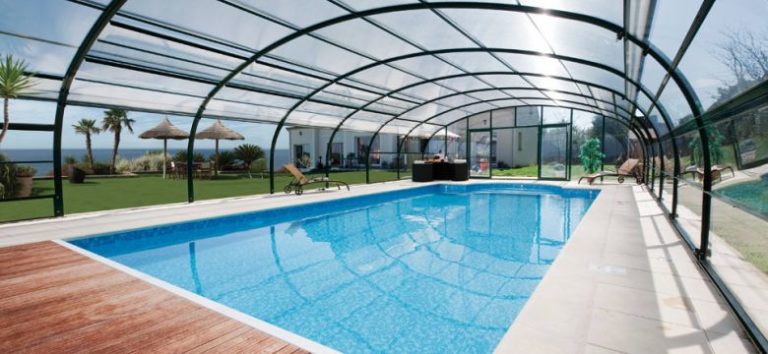 Ventajas de cubrir una piscina