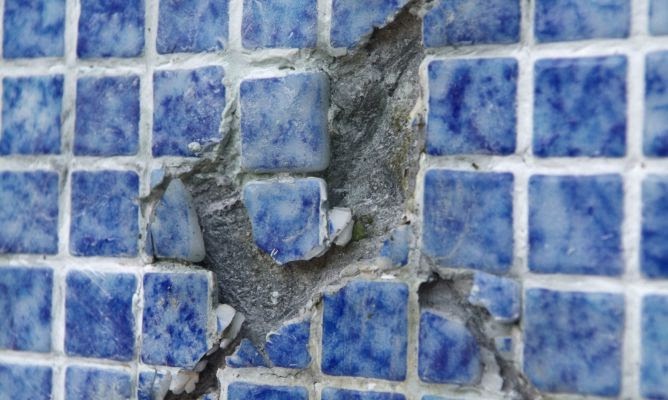 Como detectar una fuga en nuestras piscinas