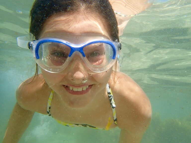 ¿Qué diferencias hay entre una piscina de cloro y una de sal?