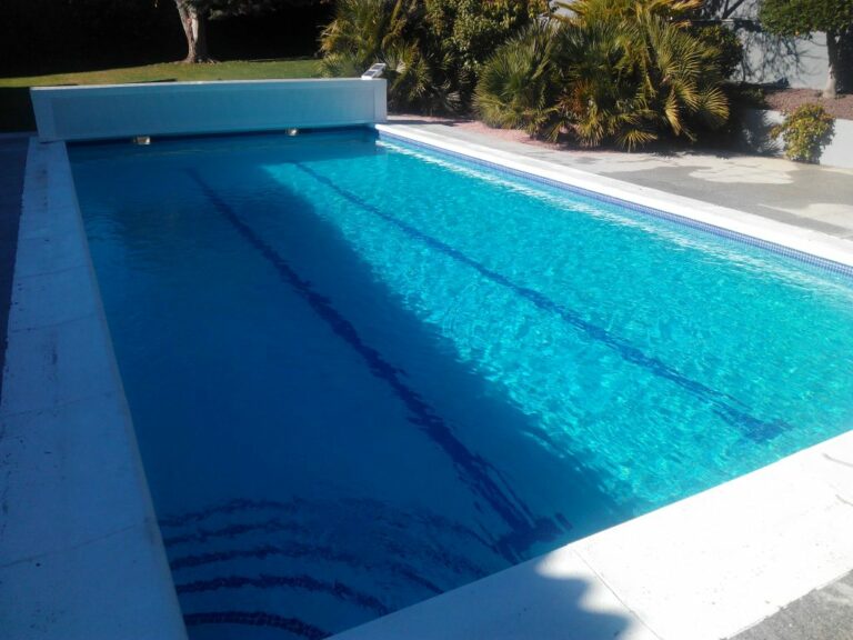 Cómo reparar el vaso de una piscina en Gavà