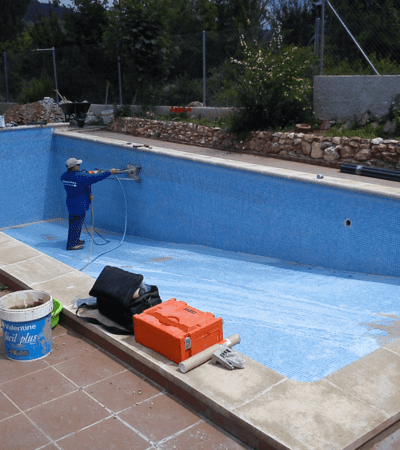 Reparación de una piscina de poliéster en Rubí