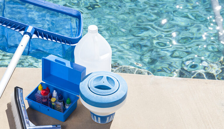 Claves para realizar el mantenimiento de una piscina
