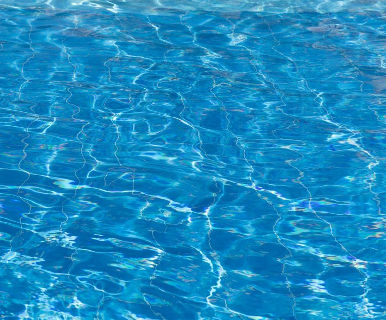 Crea un oasis en tu hogar gracias a la cloración salina de piscinas en Sabadell
