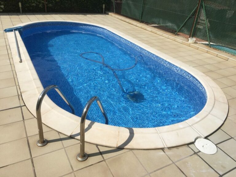 ¿Cómo preparar nuestra piscina para el verano después de la construcción de piscinas Sant Cugat?