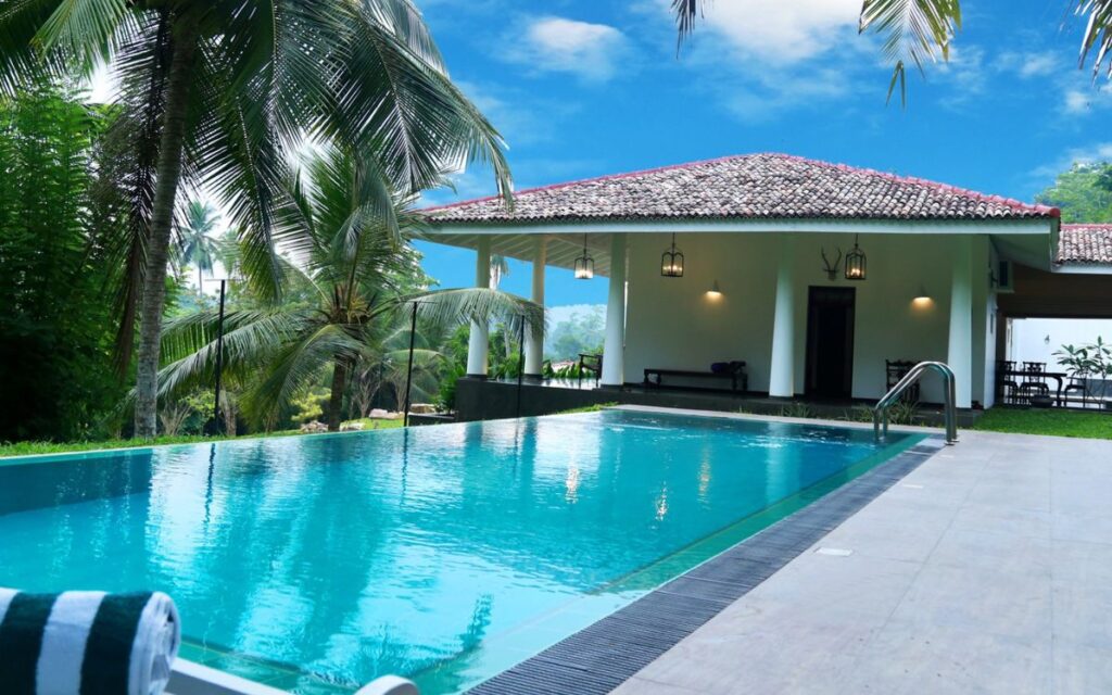 casa con piscina