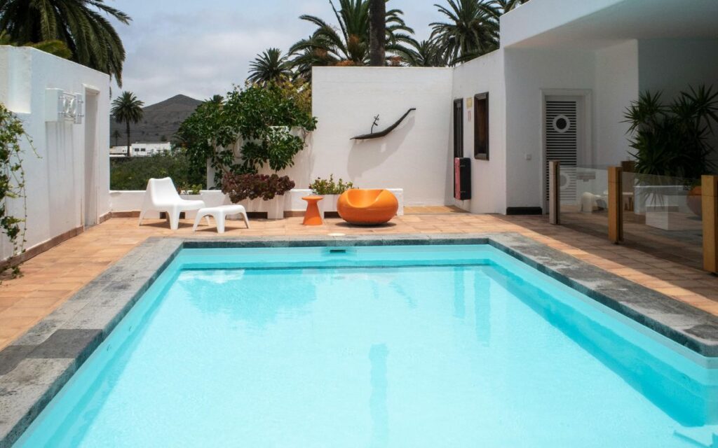 casa con piscina