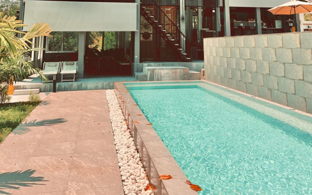 casa con piscina